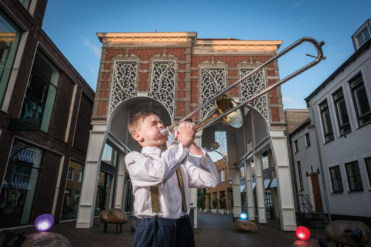 Muzikant bij de Bernard van Kreelpoort