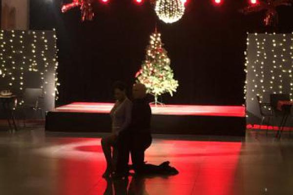 Feestelijk Kerstbal met DJ's, showdance en meer