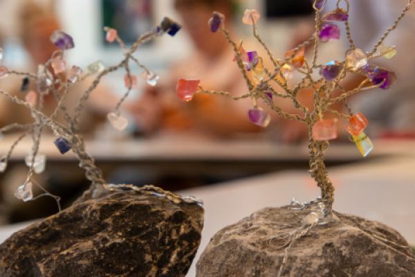 Ouder-kindworkshop: Edelsteenboompje