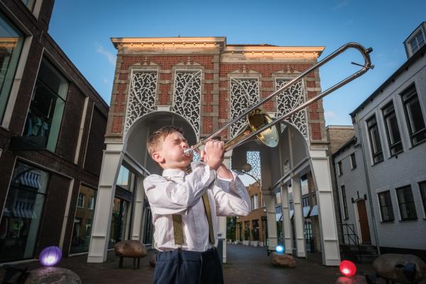 Muzikant bij de Bernard van Kreelpoort