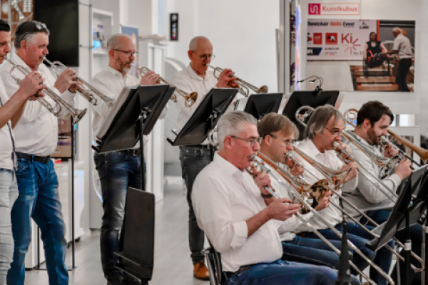 Swingin' Sunday met Big Band De Muzen Veenendaal