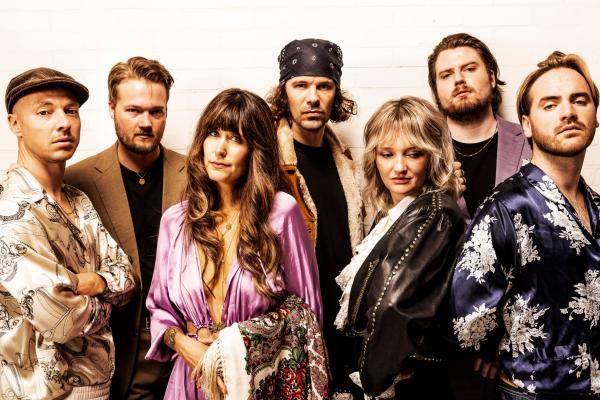 The Cosmic Carnival a Tribute to Fleetwood Mac - MIDNIGHT SPECIAL ‘76 • THE VERY BEST OF FLEETWOOD MAC