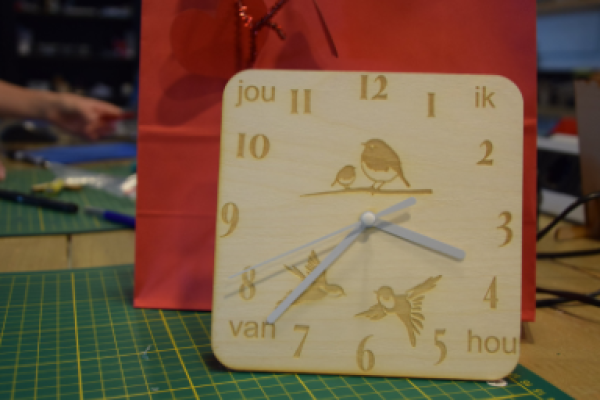 Maak een vaderdagcadeau in het FabLab